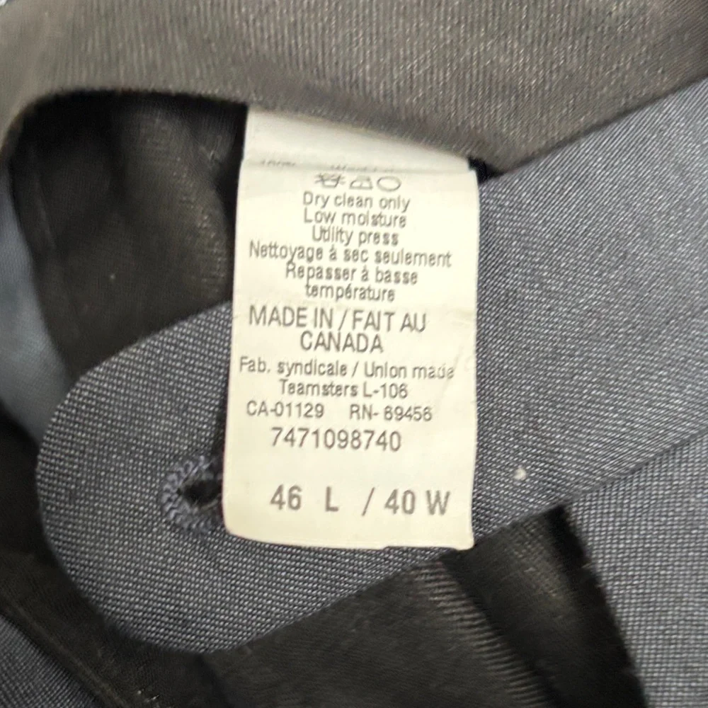 John Varvatos 2 piece suit navy sharkskin - Picture 9 of 9